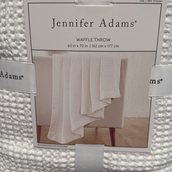 Jennifer Adams All Season Classic Waffle Weave Throw 60” x 70”  White - Picture 2 of 8